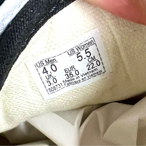 VANS Women's Old Skool Ditsy Floral True White Canvas Suede shoes Size 5.5M - Picture 9 of 9